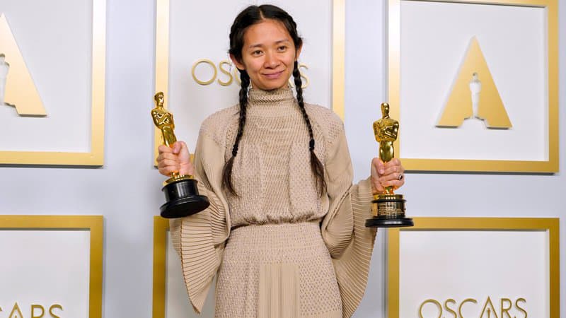 Qui est Chloé Zhao, la seconde femme sacrée meilleure réalisatrice aux Oscars?