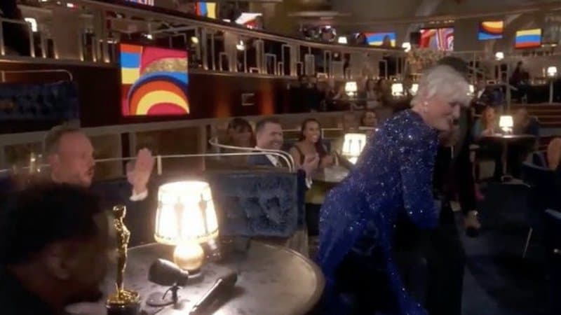 Glenn-Close-en-train-de-twerker-pendant-les-Oscars-2021-1014314