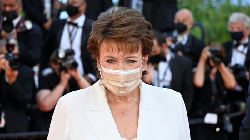 Covid: les Français ont “entre leurs mains le fait de vivre normalement”, estime Roselyne Bachelot