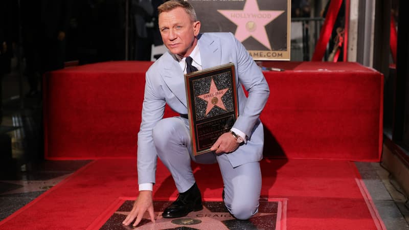 Daniel Craig a reçu son étoile à Hollywood, à côté de celle de Roger Moore