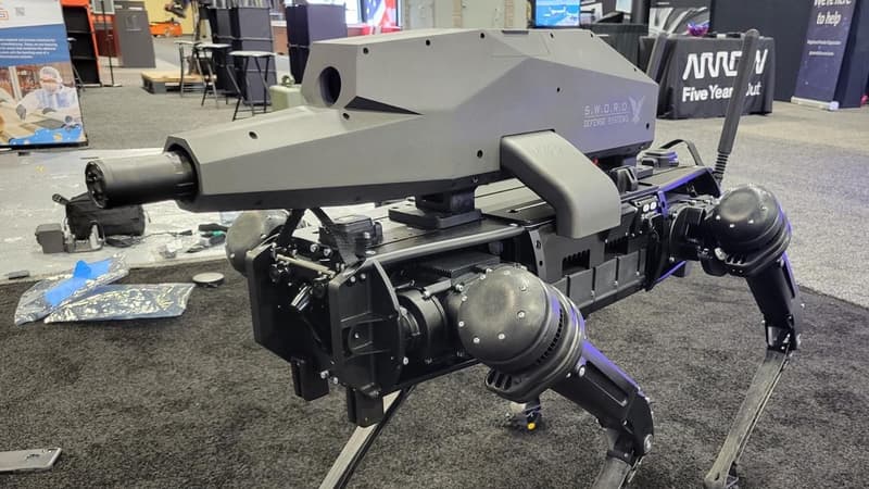 Voici le premier chien-robot armé d’un fusil d’assaut