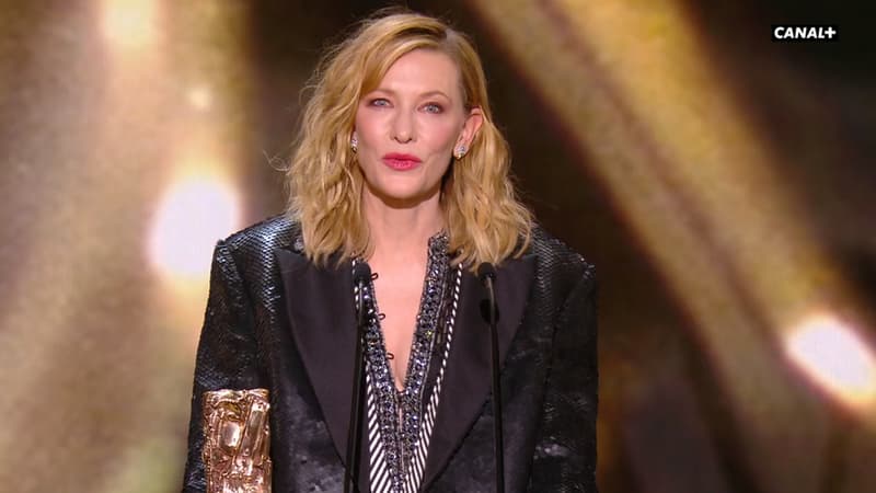 Cate Blanchett reçoit le César d’honneur des mains d’Isabelle Huppert dont elle “vénère la carrière”