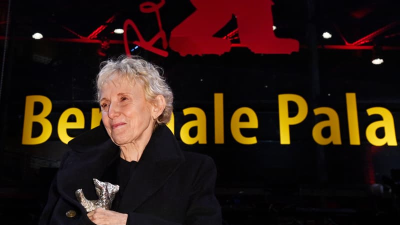 La-realisatrice-Claire-Denis-lors-de-la-remise-de-prix-de-la-Berlinale-le-16-fevrier-2022-1237678