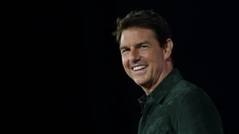 Tom Cruise dévoile la suite de “Top Gun” en équilibre sur un avion en vol