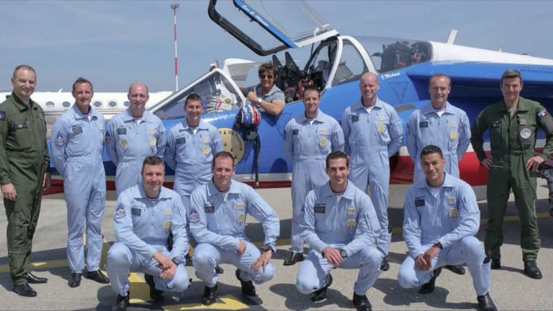 Tom-Cruise-a-rencontre-la-Patrouille-de-France-a-l-occasion-de-la-sortie-de-Top-Gun-Maverick-1414909