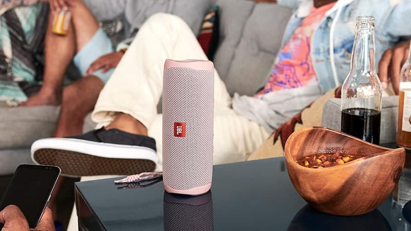 Cette enceinte Bluetooth signée JBL est à prix réduit, c’est le moment d’en profiter