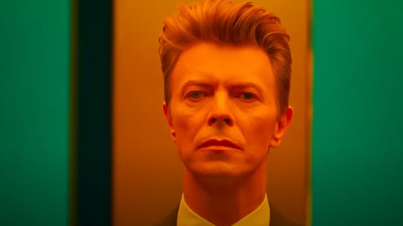 “Moonage Daydream”: premières images de l'”odyssée cinématographique expérimentale” sur David Bowie