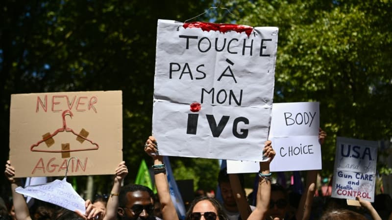 Manifestation-a-Paris-pour-defendre-le-droit-a-l-avortement-a-Paris-le-2-juillet-2022-1442934