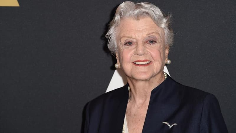 Angela Lansbury saluée par les stars de “À couteaux tirés 2”, son ultime apparition au cinéma