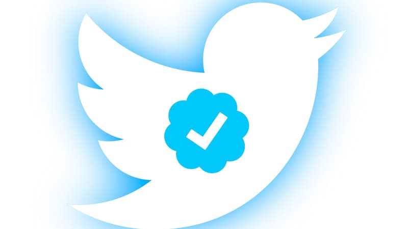 Face à l’afflux de désinformation, Twitter cesse de vendre son badge de certification