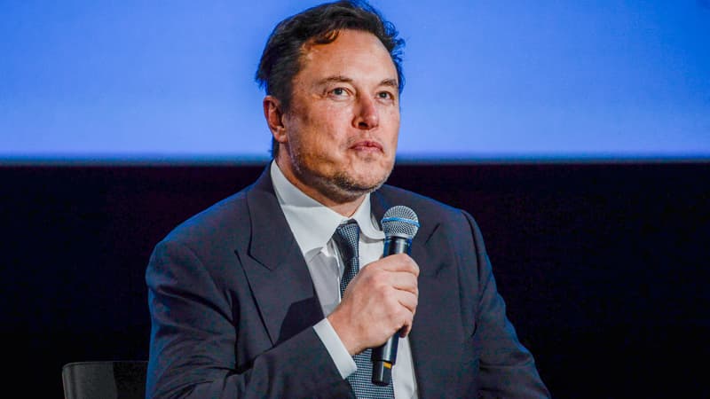 Après s’être fait “ratio” par un Français, Elon Musk supprime un de ses tweets