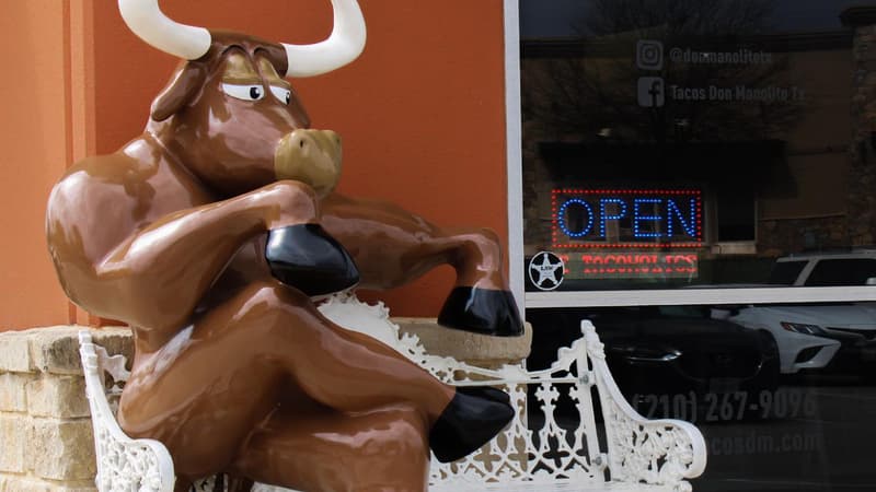 Etats-Unis: un AirTag permet à un restaurant mexicain de retrouver sa mascotte géante de taureau