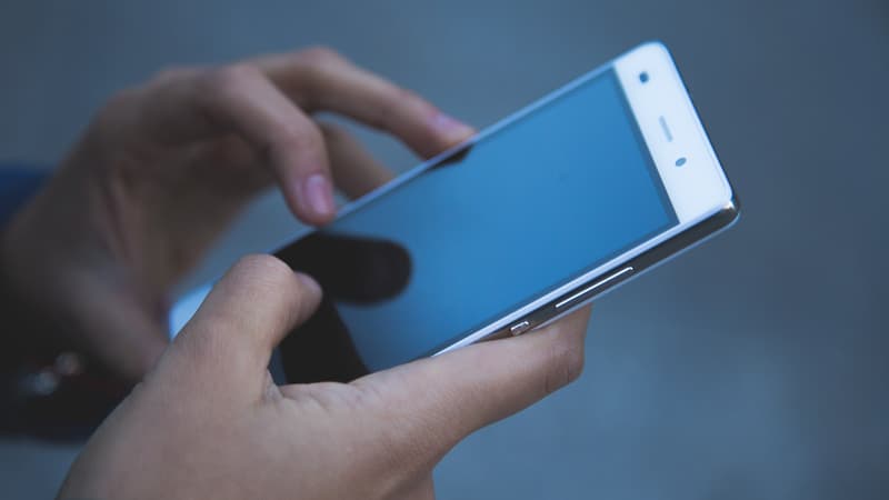 Justice: feu vert de l’Assemblée à l’activation à distance des téléphones “mouchards”