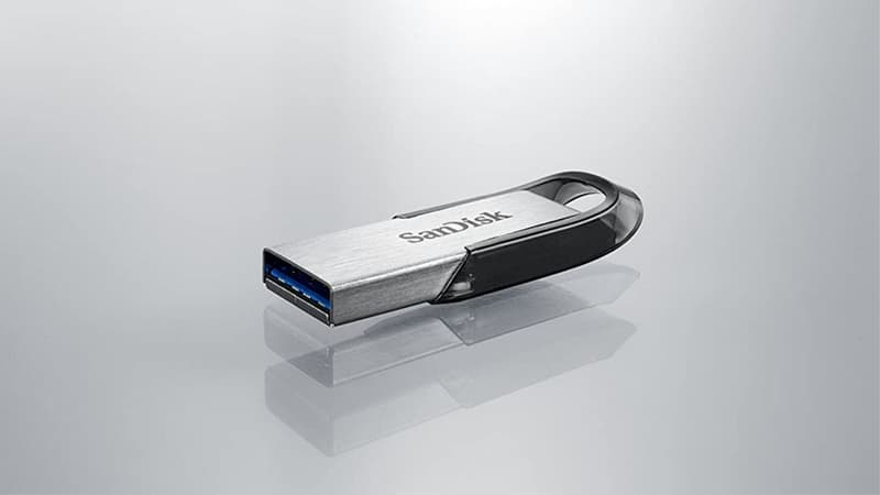 Cette-cle-USB-se-vend-comme-des-petits-pains-sur-Amazon-et-vu-son-prix-on-comprend-pourquoi-1690531