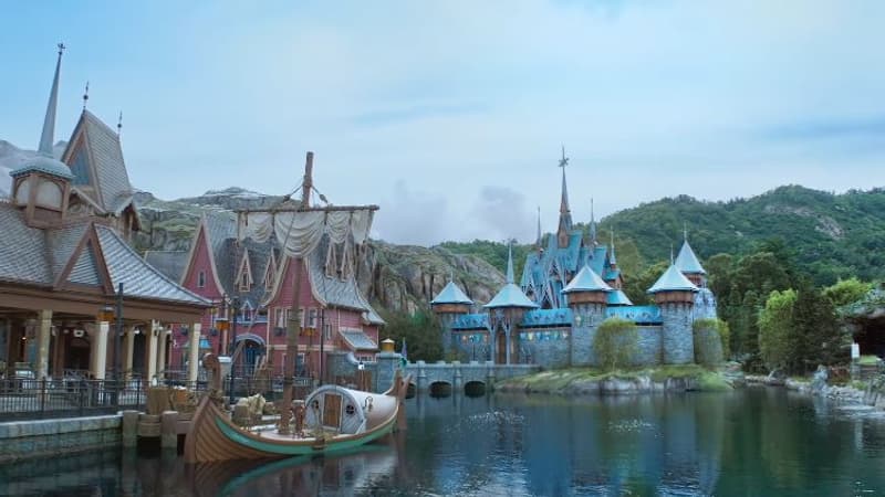 Le Disneyland de Hong Kong dévoile des images de sa future zone dédiée à “La Reine des neiges”