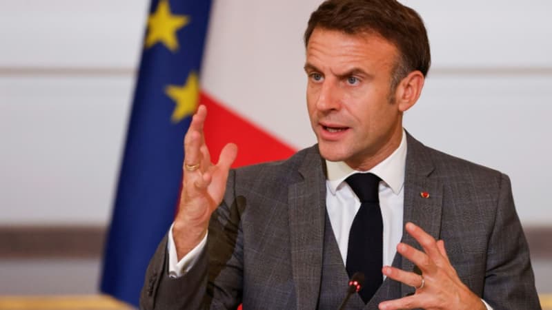 “Pas une bonne idée”: Emmanuel Macron ne veut pas encadrer l’IA “plus que les autres”