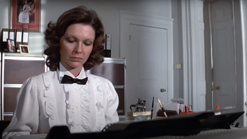 L’actrice britannique Pamela Salem, vue dans “James Bond”, est morte à 80 ans
