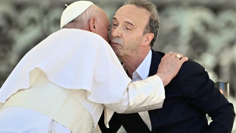 Le-pape-Francois-et-l-acteur-et-realisateur-Roberto-Benigni-1870689