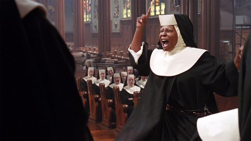 Whoopi Goldberg réunit les choristes de “Sister Act 2” pour les 30 ans du film