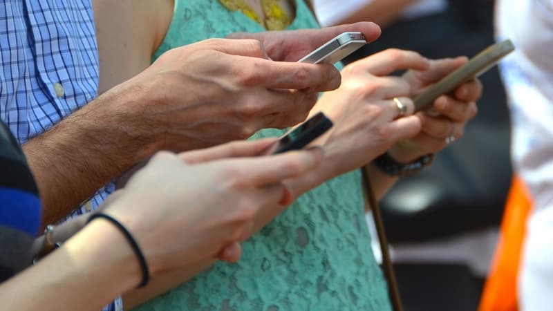 Portable, Natel, GSM: pourquoi les francophones n’utilisent pas le même mot pour parler du téléphone