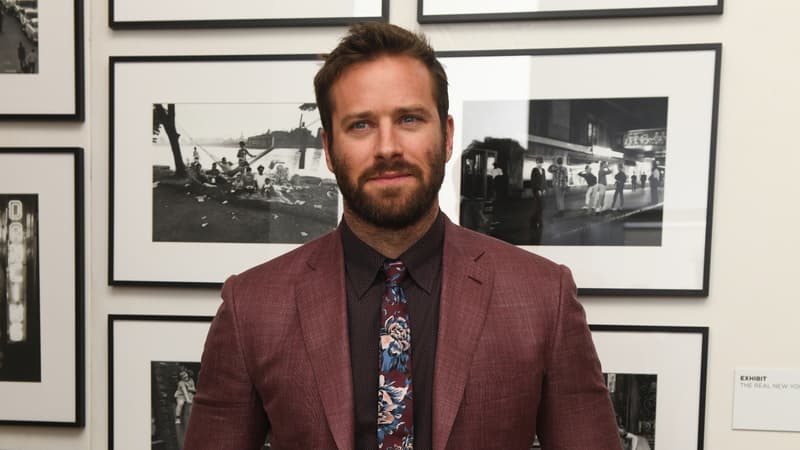 Armie-Hammer-a-New-York-en-mars-2019-489807