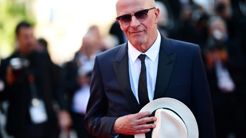 Le-realisateur-francais-Jacques-Audiard-arrive-pour-la-ceremonie-de-cloture-du-77e-Festival-de-Cannes-le-25-mai-2024-1870317