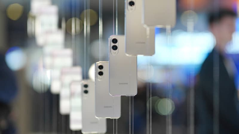 Samsung-smartphone-2087007