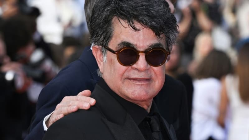 Le-cineaste-et-dissident-iranien-Jafar-Panahi-au-Festival-de-Cannes-le-24-mai-2024-2086685