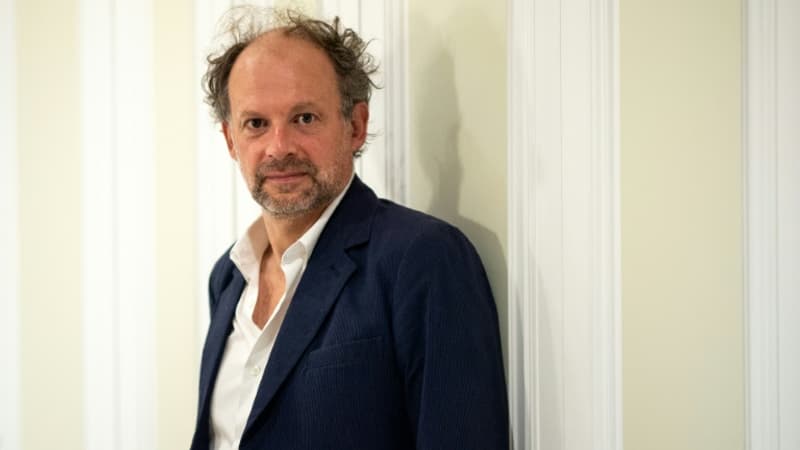 Le-comedien-Denis-Podalydes-le-8-septembre-2021-a-Deauville-1623600