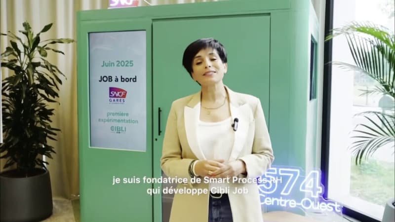 Salon-Vivatech-cette-cabine-connectee-vous-aide-a-faire-votre-CV-2096306