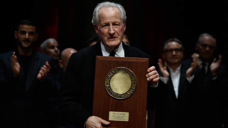 Le-cineaste-americain-Michael-Mann-recoit-le-Prix-Lumiere-a-Lyon-le-17-octobre-2025-2157327