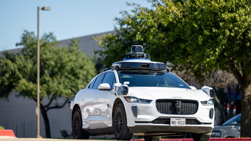 En coulisse des robotaxis de Waymo, des travailleurs humains mal payés, là pour sauver la mise de ces voitures supposément autonomes