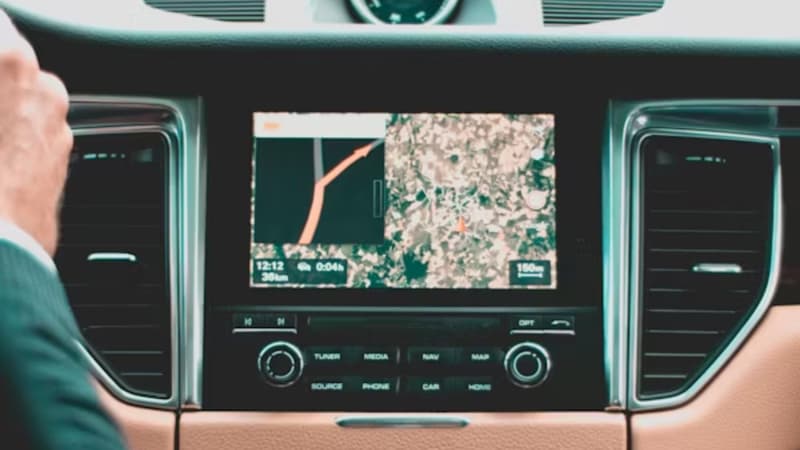 Garmin-et-Norauto-realisent-un-coup-de-genie-en-affichant-cet-ecran-GPS-a-pres-de-100-euros-2281180