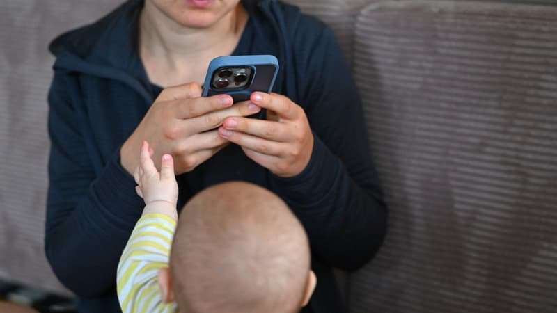 Un écran qui appauvrit l’échange: qu’est-ce que la “technoférence”, ce phénomène qui touche un parent d’enfant sur deux?