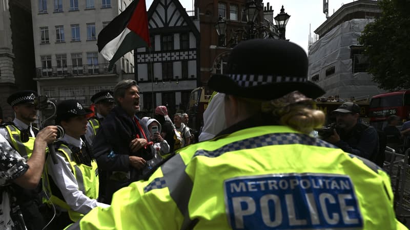 Pour “rester en avance sur les criminels”, la police londonienne dévoile sa stratégie et va recourir encore plus aux drones, à la reconnaissance faciale et à l’IA