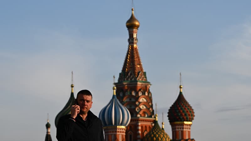 Le FSB assure que les smartphones de hauts responsables russes ont été visés par une campagne d’espionnage massive étrangère, sans apporter de preuve pour l’instant