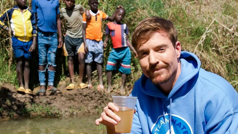 MrBeast, premier youtubeur mondial, s’associe à Google pour un programme en environnement extrême où il devra survivre en s’aidant de Gemini, de Google Health et d’un Fitbit Air