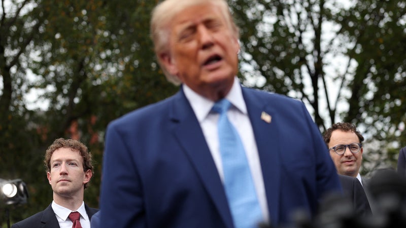“Intelligence artificielle” ou “superintelligence”: Donald Trump veut bannir l’appellation historique IA, pourquoi le nom qu’il a choisi pose lui aussi problème?