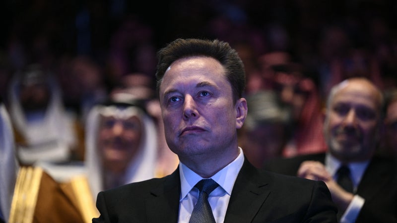 En désignant à la vindicte de ses 240 millions d’abonnés sur X une fonctionnaire licenciée et en mentant à son sujet, Elon Musk “n’a servi aucun intérêt gouvernemental légitime”, a tranché un juge fédéral