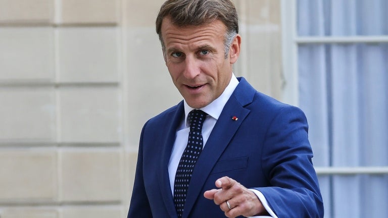 Emmanuel Macron convoque ce mercredi un conseil de défense sur les enjeux de sécurité de l’intelligence artificielle